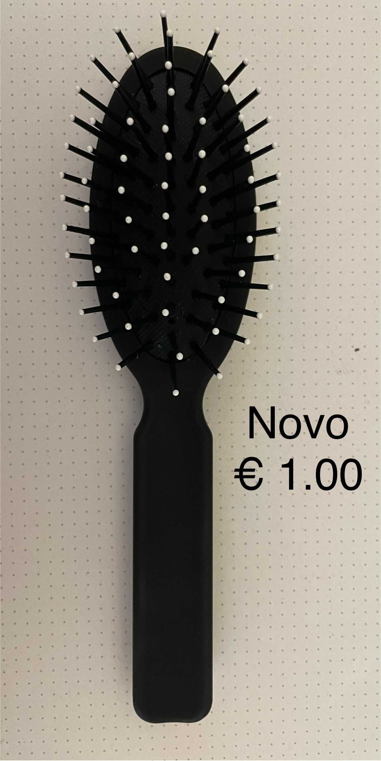 escovas novas para cabelo