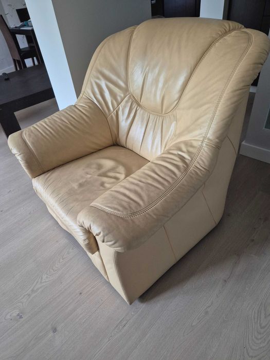 Zestaw wypoczynkowy do salonu (fotel, sofa 2, sofa 3 z funkcją spania)