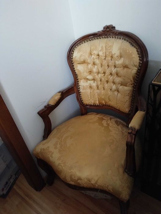 Stylowe krzesło do ciekawego urządzenia mieszkania