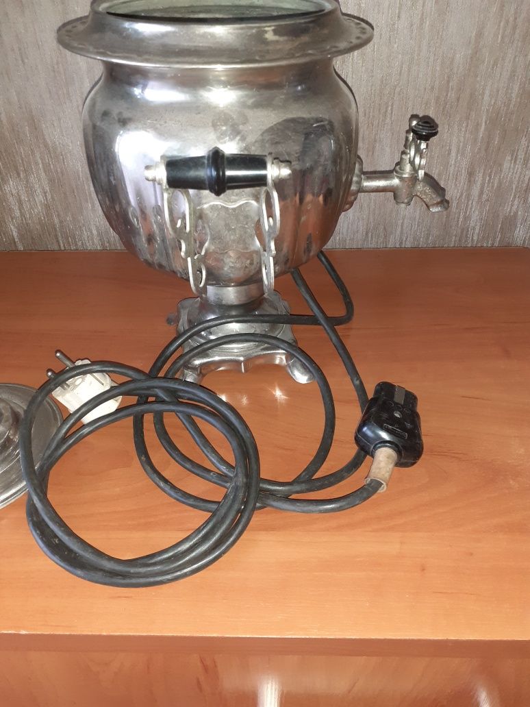 Samowar elektryczny