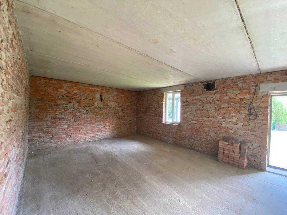 Продаж комерційного приміщення в ЖК " Фільварок"