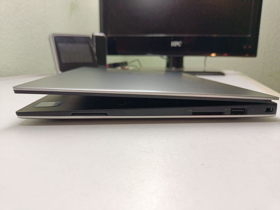 Dell xps 13 9343 Intel I5 , ram 8, SSD новый 128 g