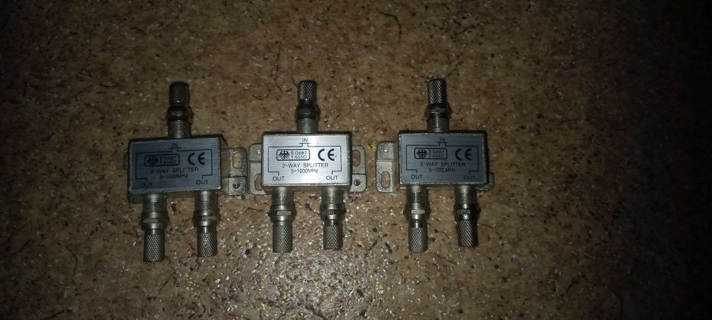 Сплітер/дільник/розгалужувач для коаксіального кабелю 2-way 5-1000 МГц