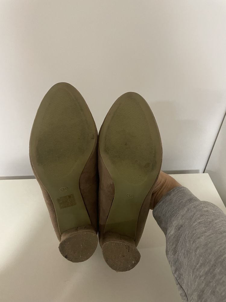 Sapatos tacão alto