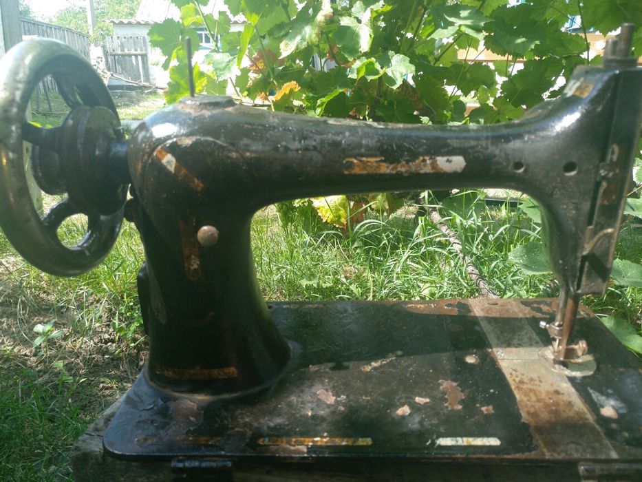 Швейная машина Германия