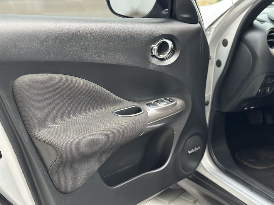 Продам Nissan Juke 2012 год Автомат