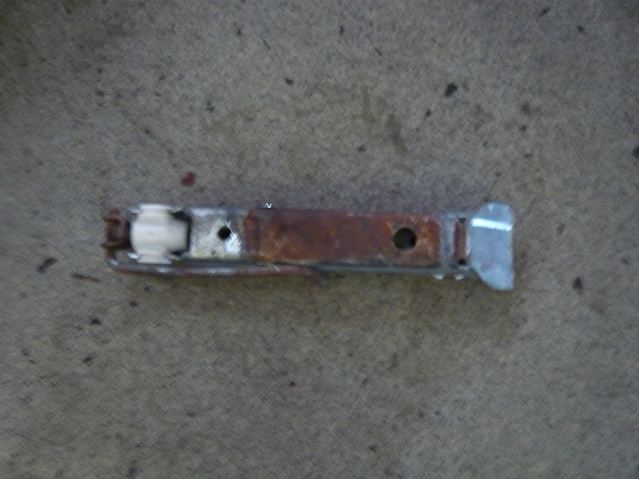 Podnośnik lewarek 90135101 Opel Corsa B