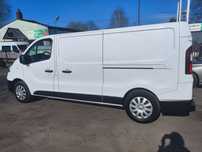 Renault Trafic  2,0 LONG klima drzwi boczne otwierane w dwóch stron