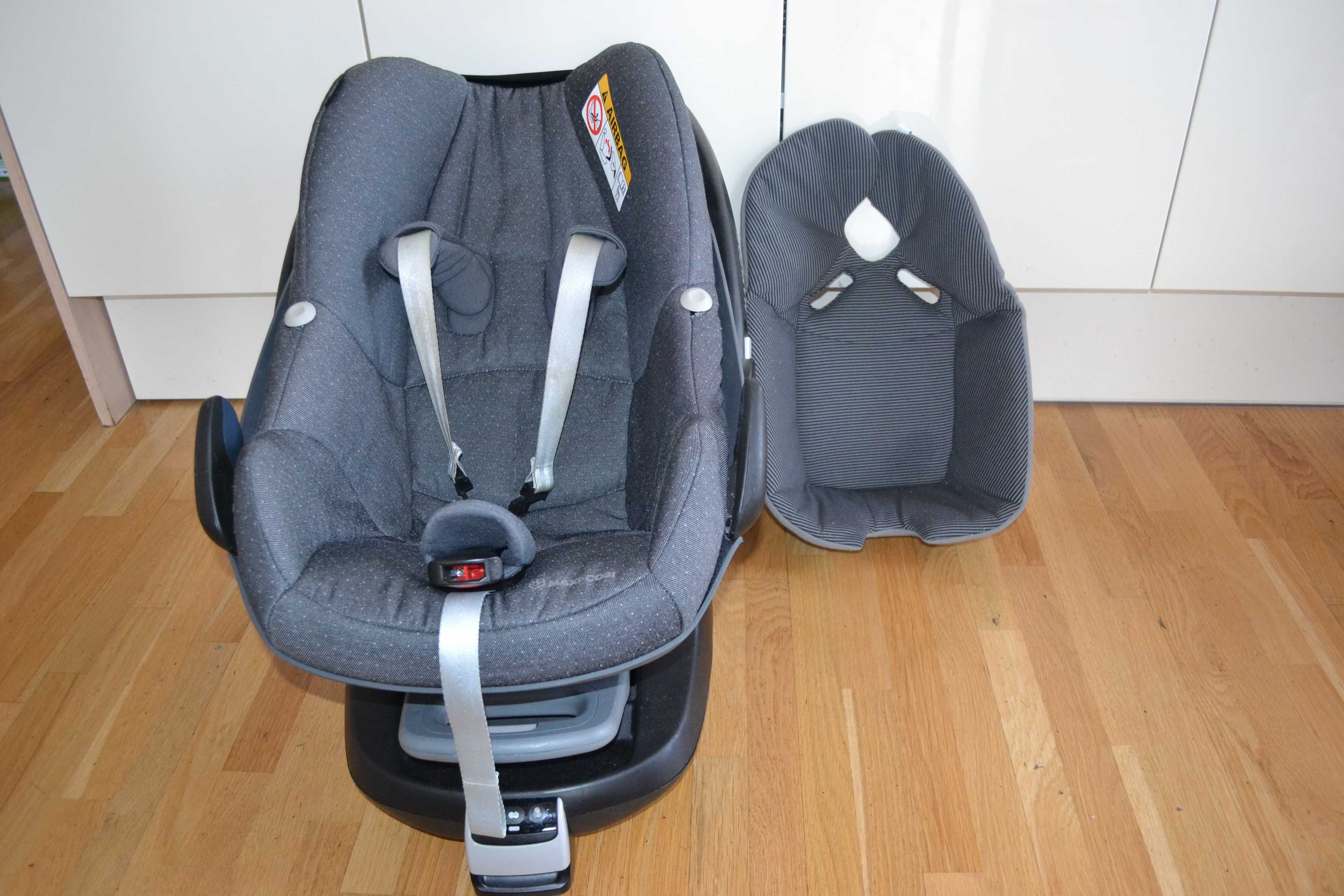 MAXI-COSI pebble + baza isofix