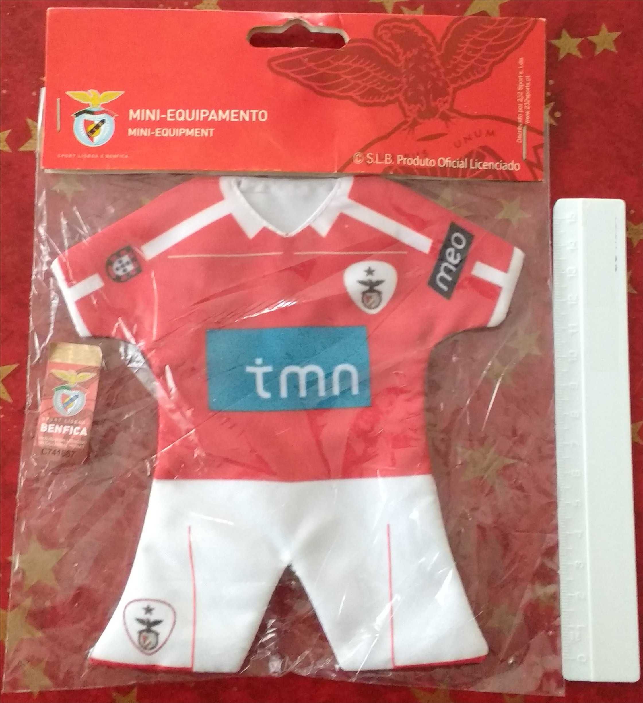 Equipamento Benfica em miniatura