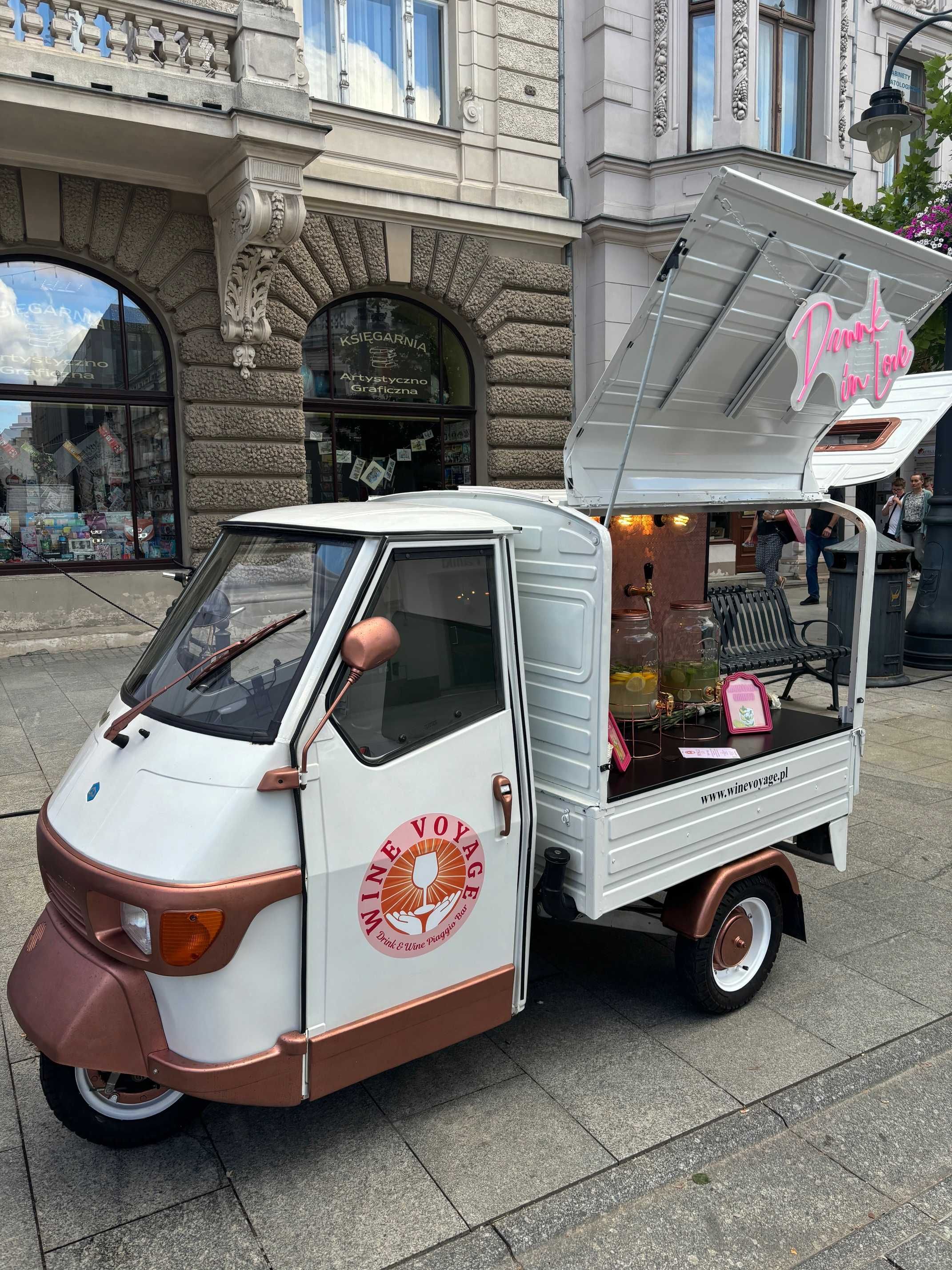 Prosecco van- mobilny bar WineVoyage