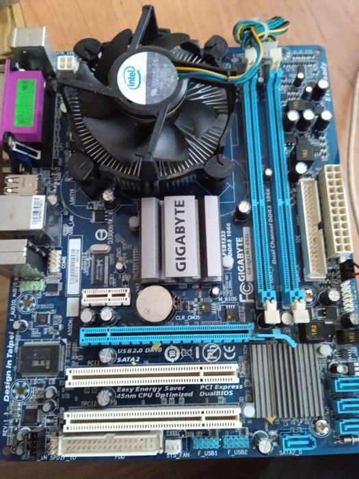 Płyta główna Gigabyte DDR3 +procesor+grafika+zasilacz GA-G41MT-ES2L