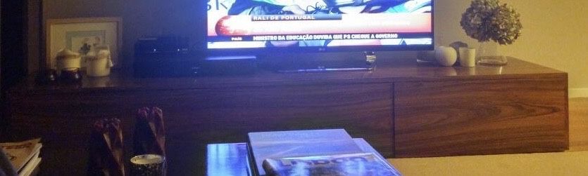 Móvel de TV em Pau-ferro