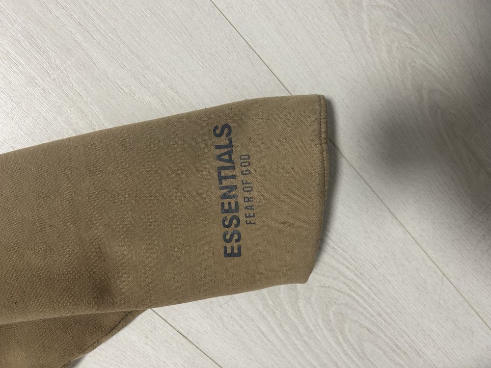 Кофта essentials