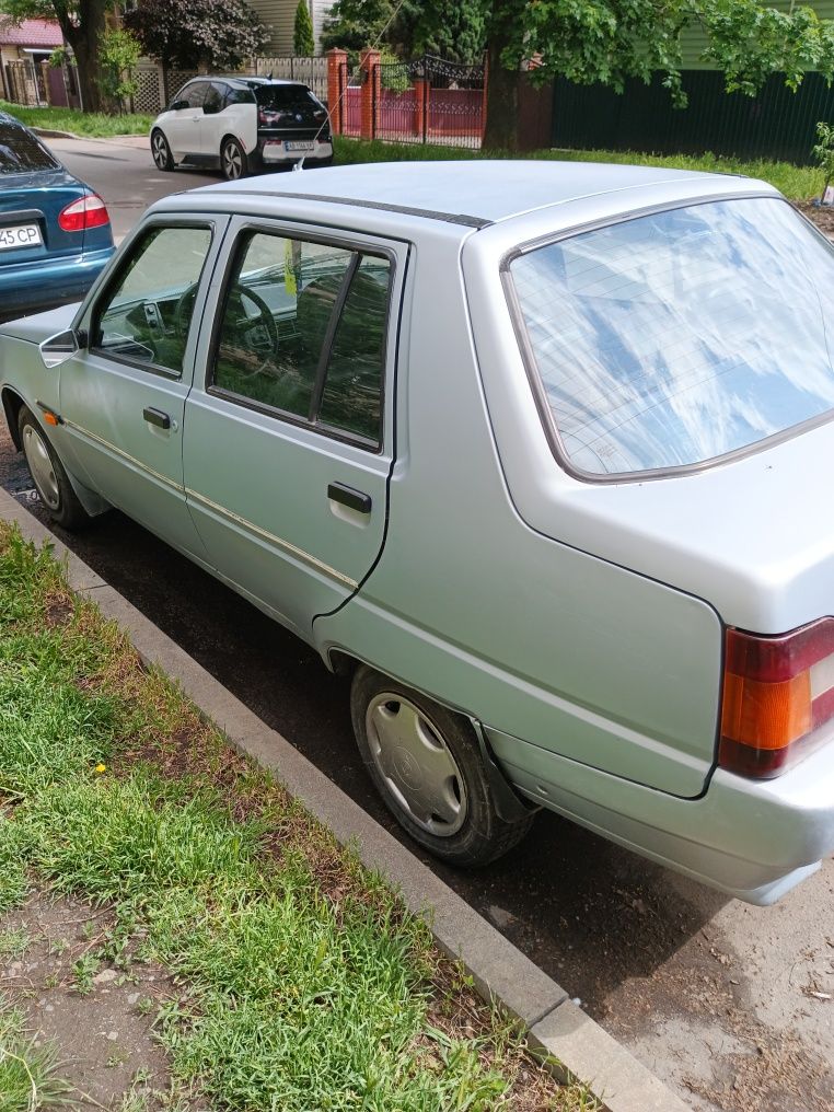 Продам автомобіль