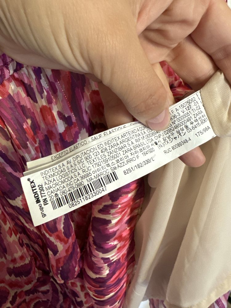 Сукня zara , дуже легка та яскрава