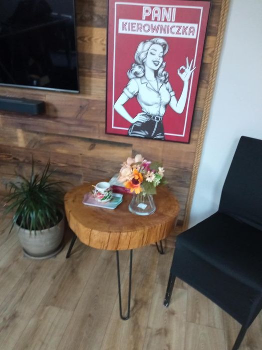 Stolik kawowy z plastra dębu