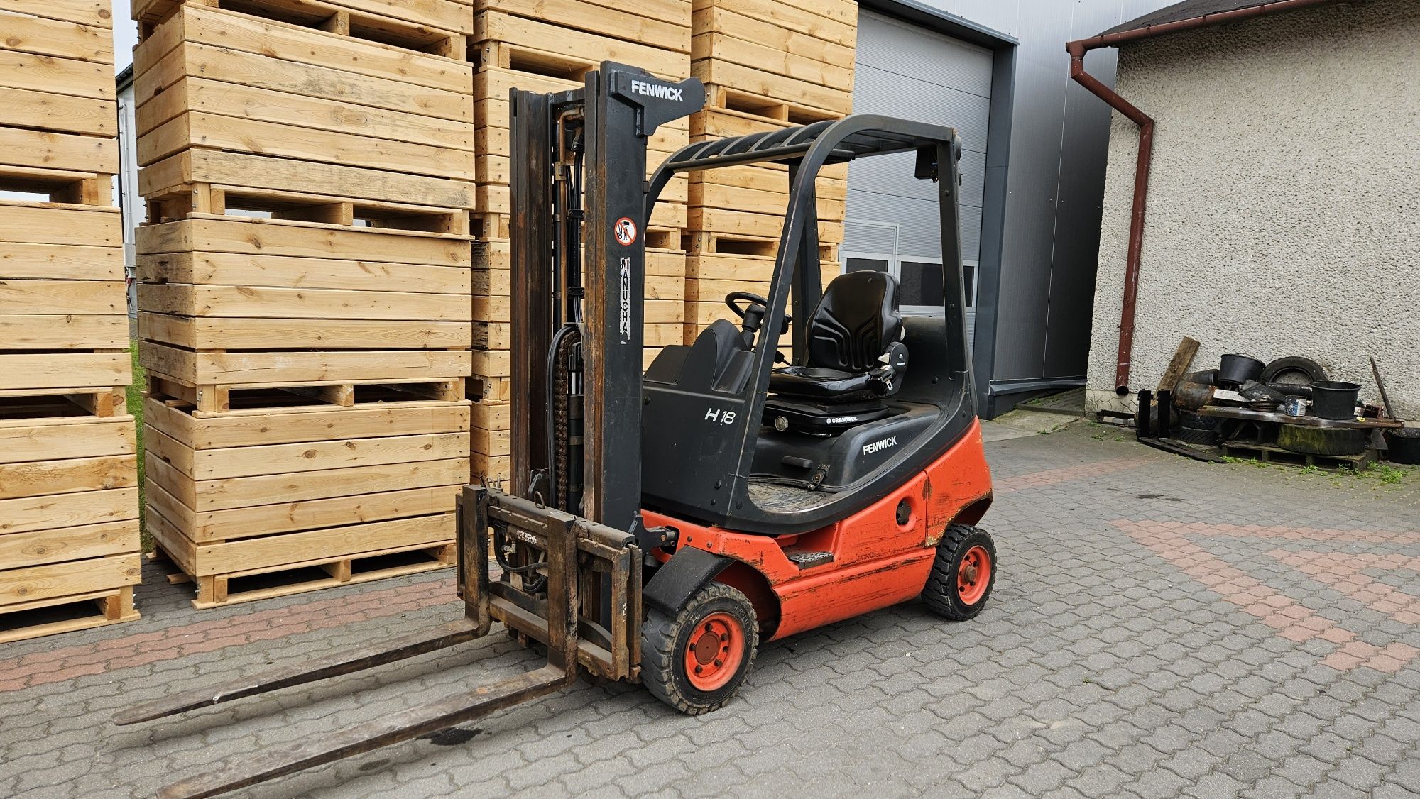 Wózek Widłowy Linde H18T Tylko 7300MTG triplex diesel terenowy