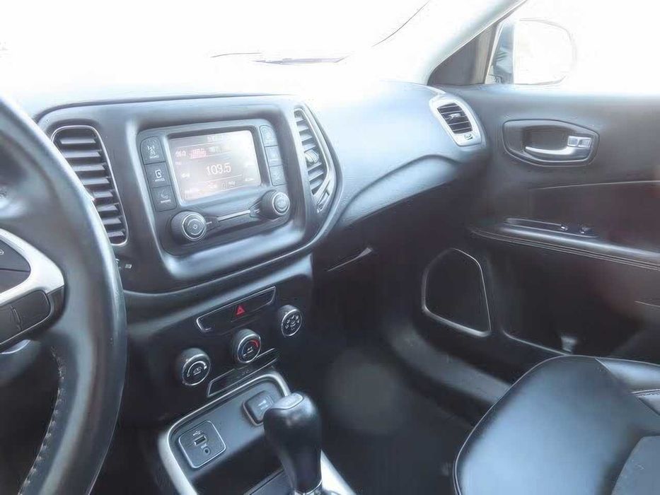 Jeep Compass Latitude      2018