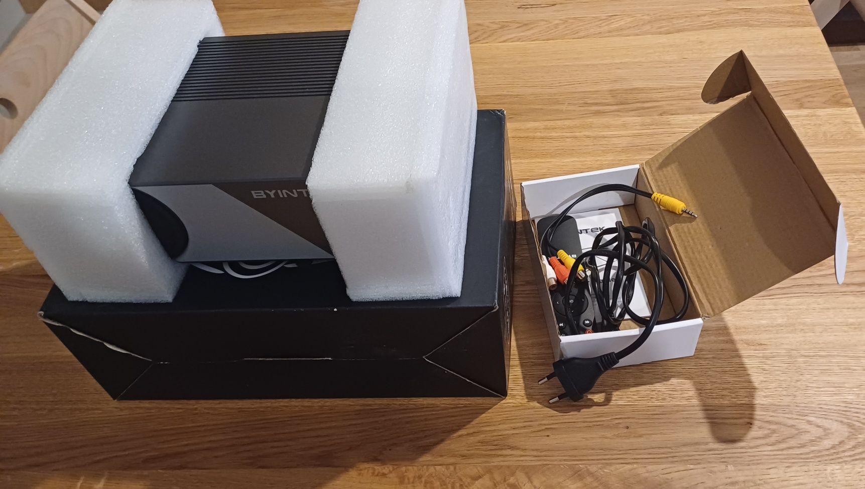 Spezedam rzutnik BYINTEK SKY K9 1080P (multiscreen)