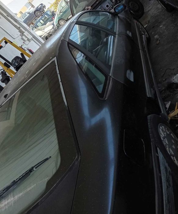 Renault Safrane para peças