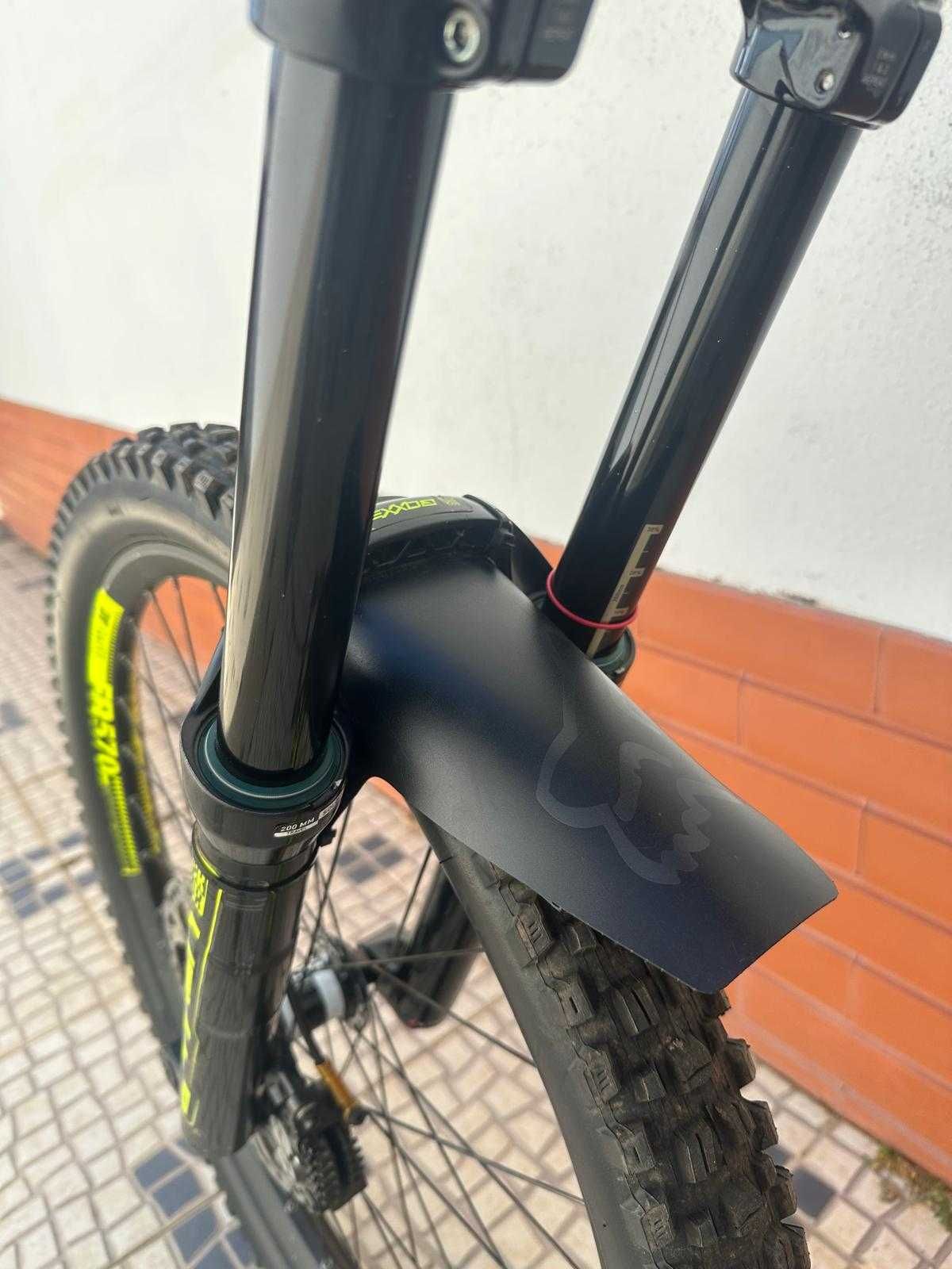 Bicicleta Downhill Transition tr 11 carbon - L