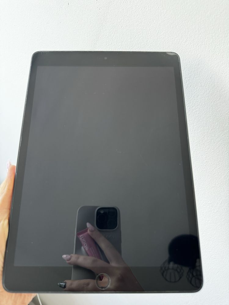Apple Ipad 10.2 9 generacji Wifi + LTE