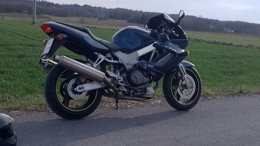 Honda vtr 1000 f