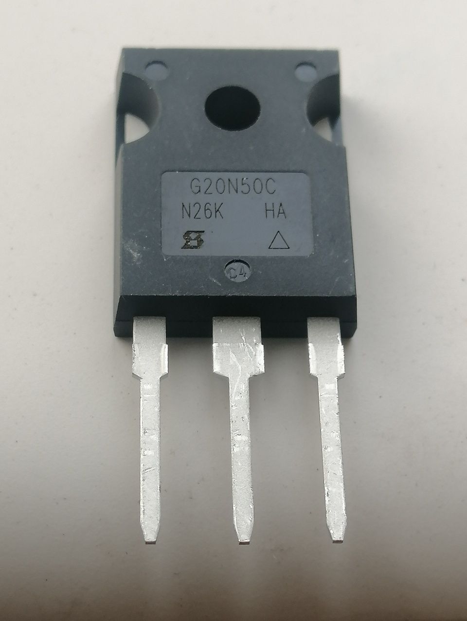Транзистор SiHG20N50