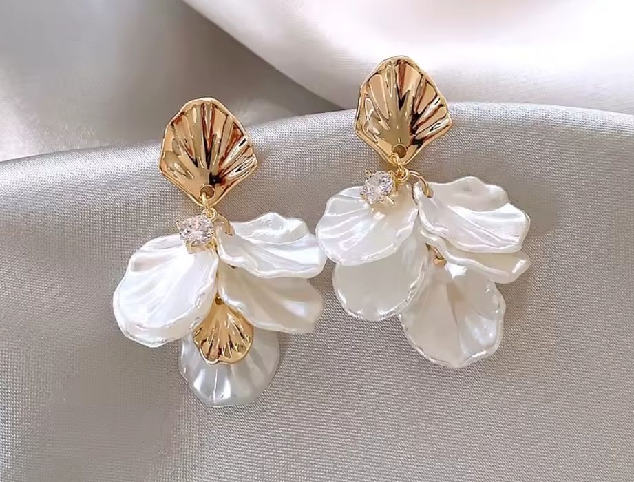 Piękne kolczyki nowe