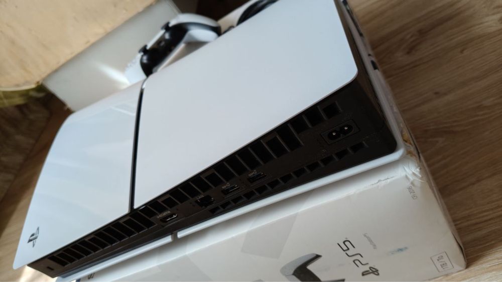 Sony Playstation 5 Slim Blue Ray Нова!