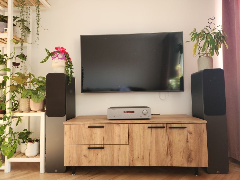 Szafka RTV premium Dąb Kraft Złoty, zrobiona na zamówienie 130x50x50