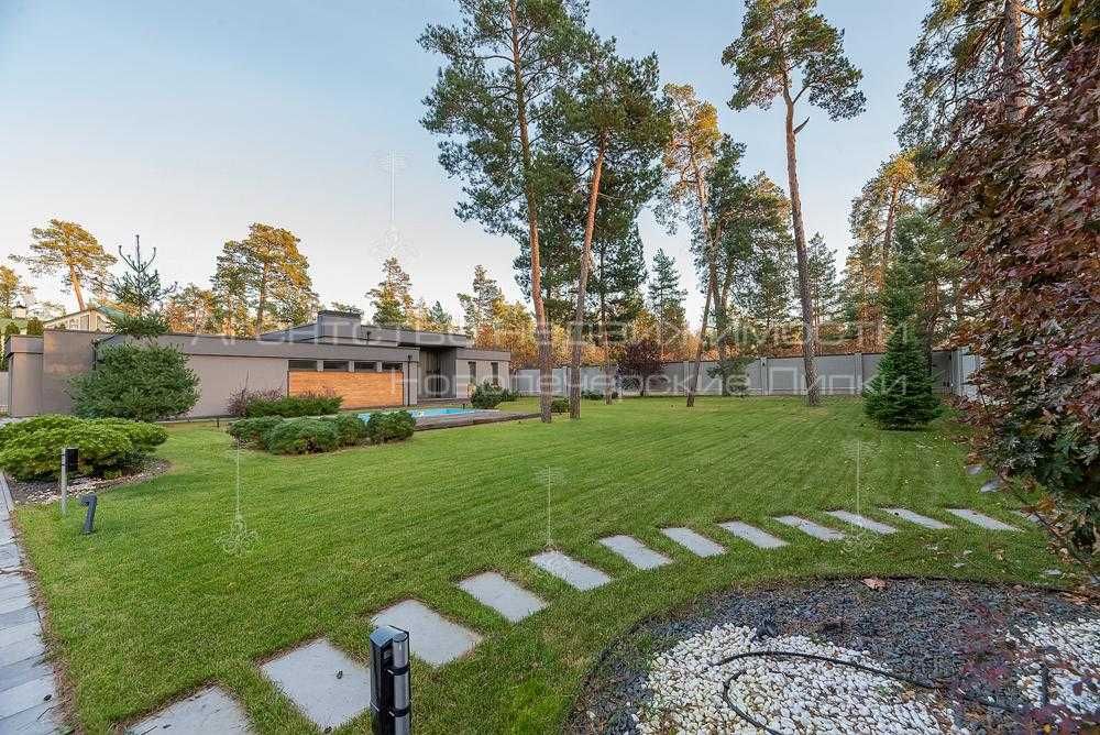 Продаж будинку за бассейном 250 км м Козин Конча-Заспа