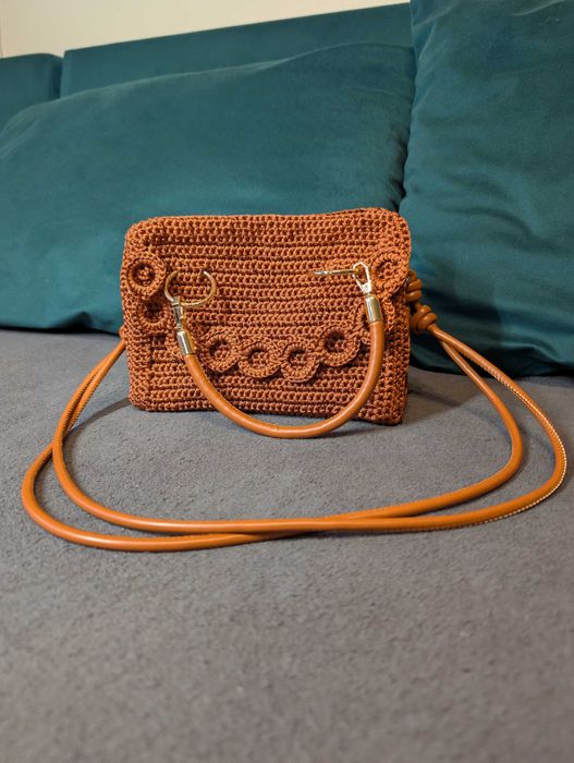 Torebka ręcznej roboty z włóczki | Na szydełku