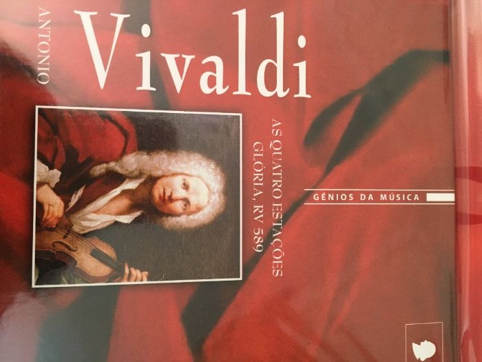 Livros + CDs de Mozart, Strauss e Vivaldi