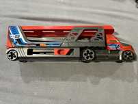 Hot Wheels - Mega transporter Laweta z wyrzutnią