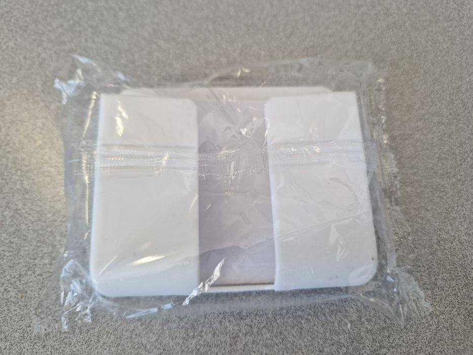 Suporte para telefones ou comandos