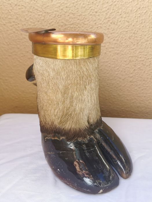 Cinzeiro pata de búfalo