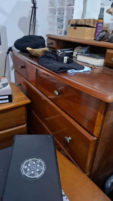 Cómoda / Toucador de Madeira Maciça com Espelho e 4 Gavetas