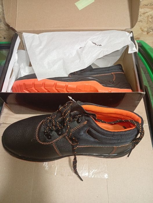 Взуття робоче спецобувь  робочі ботинки