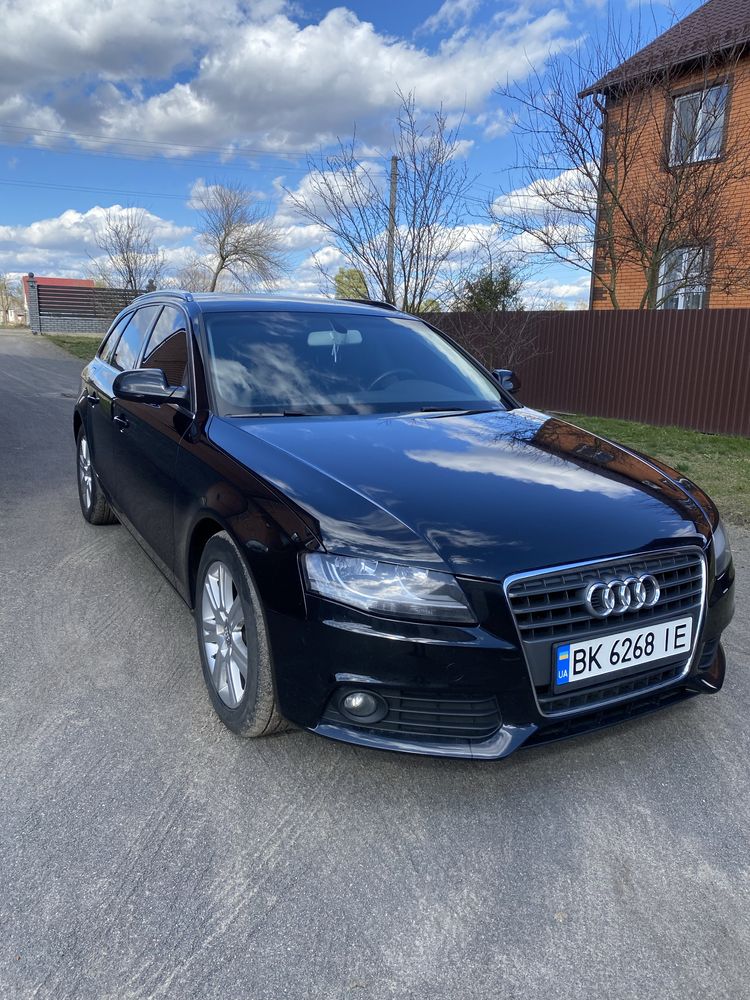 Продам audi a4 b8