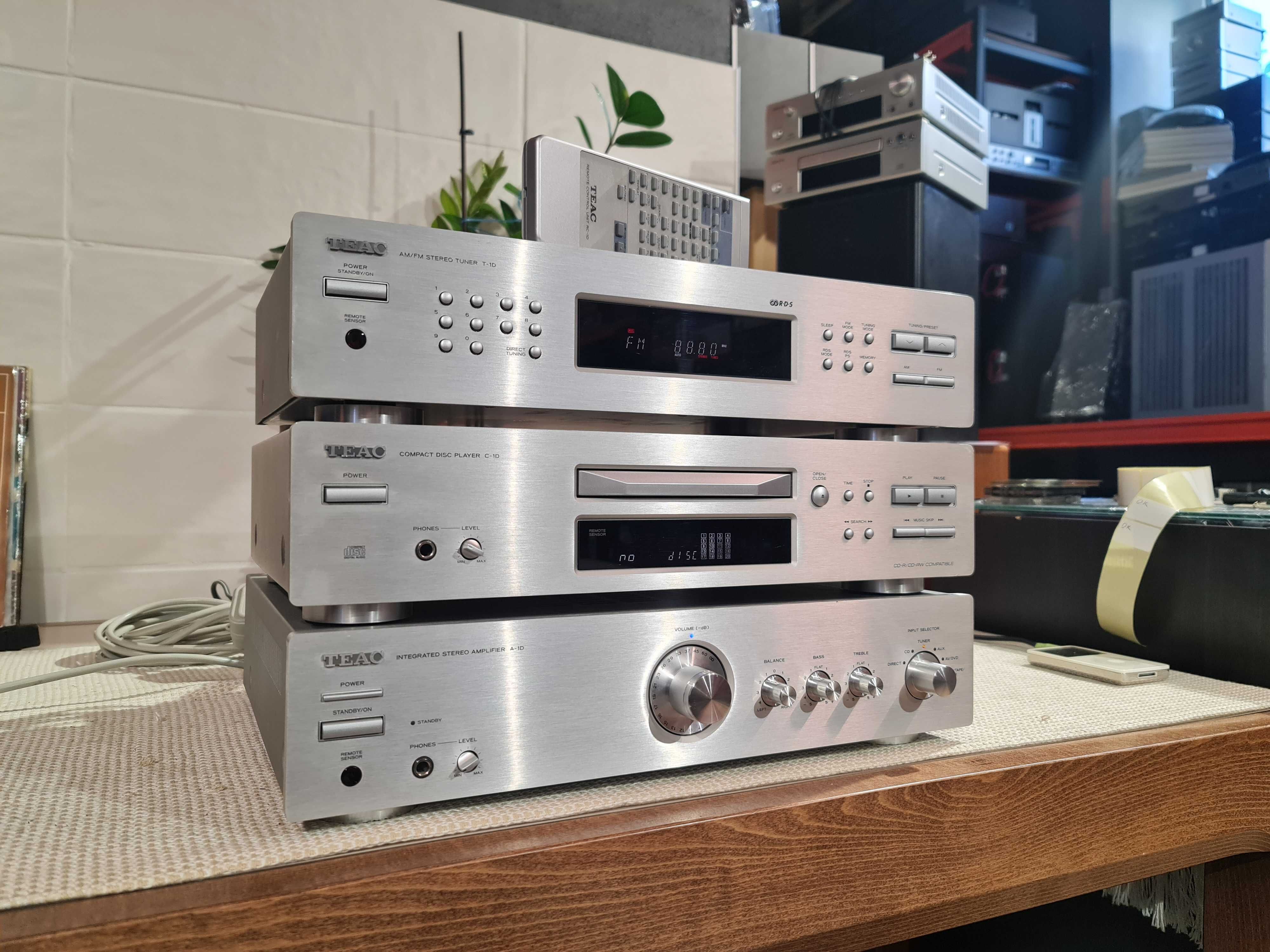 Якісна система від TEAC, A-1D + C-1D + T-1D