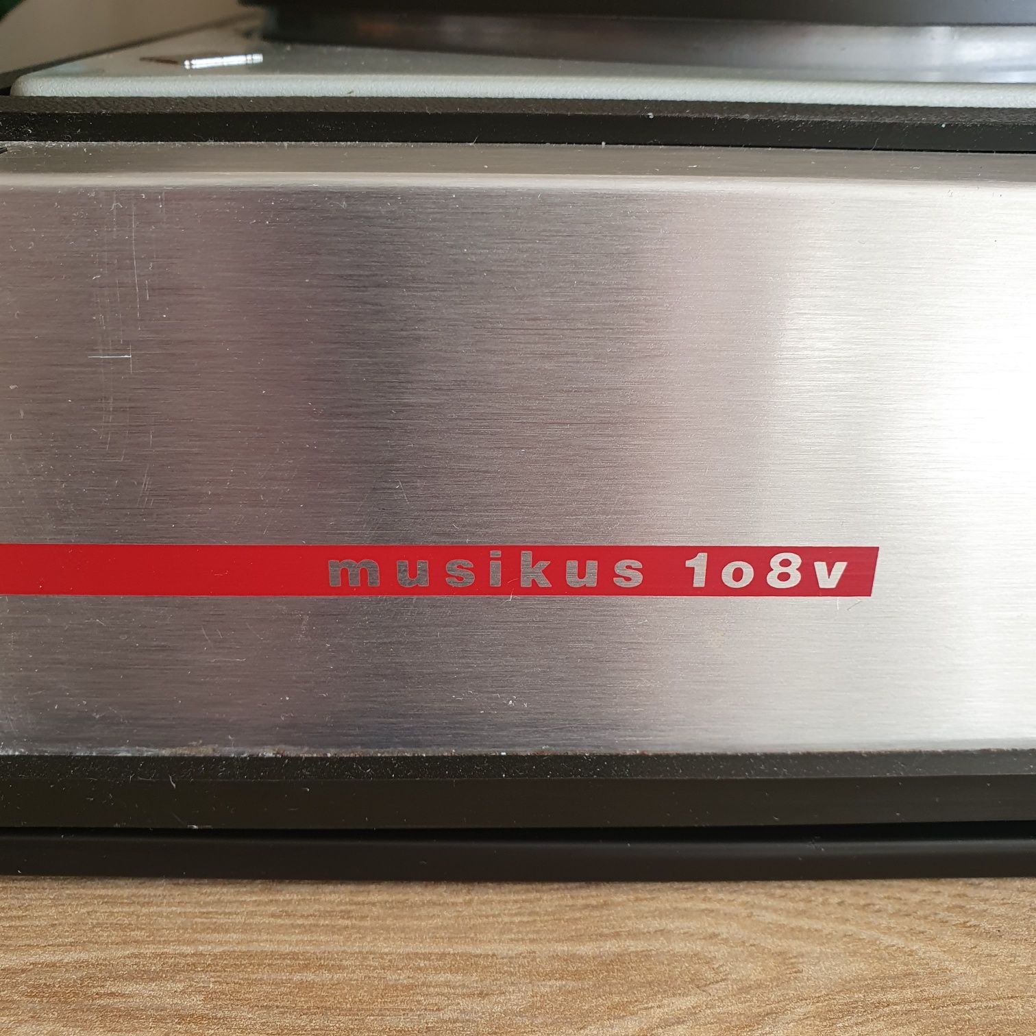 Musikus 108v gramofon