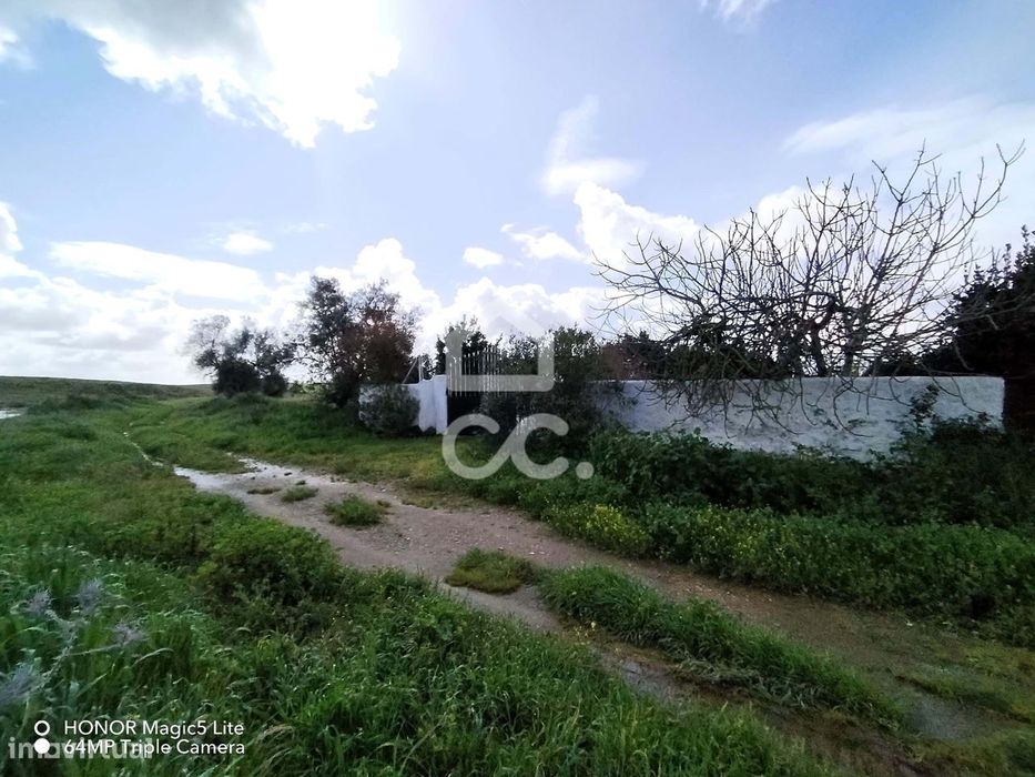 Terreno com 675m2 em Entradas