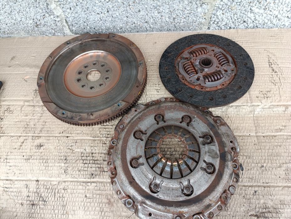 Комплект щеплення 2.2 Dti Opel Astra Zafira Signum Vectra