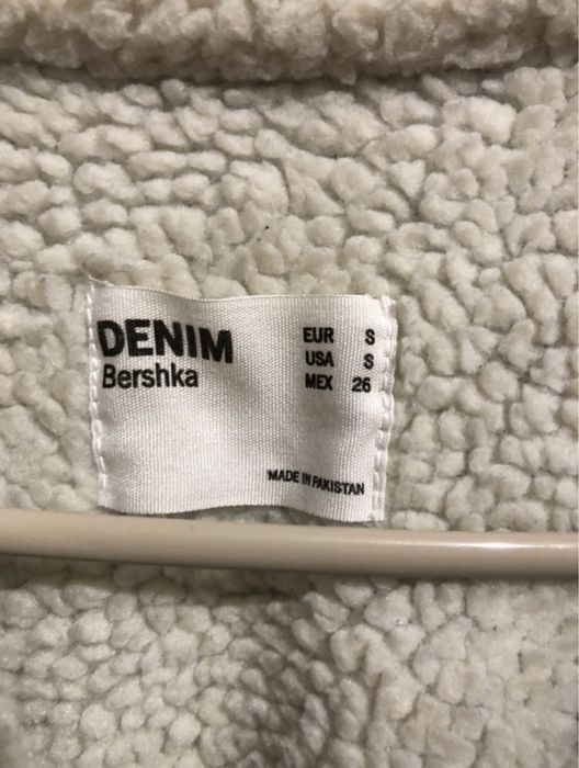 Casaco bershka (tamanho S)