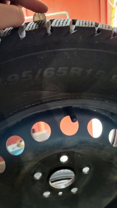 Колеса резина с дисками 195/ 65/ r15 зима