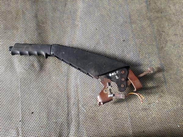 Travão de mão / parque VOLKSWAGEN Golf II (19E, 1G1)