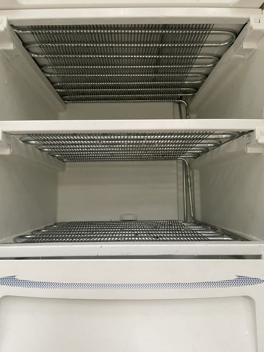 Arca congeladora vertical com gavetas