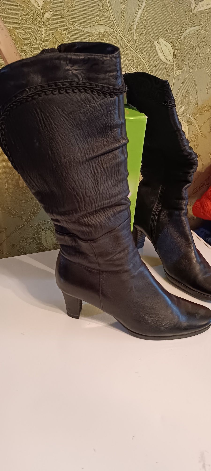 Продам Кожаные сапоги зимние